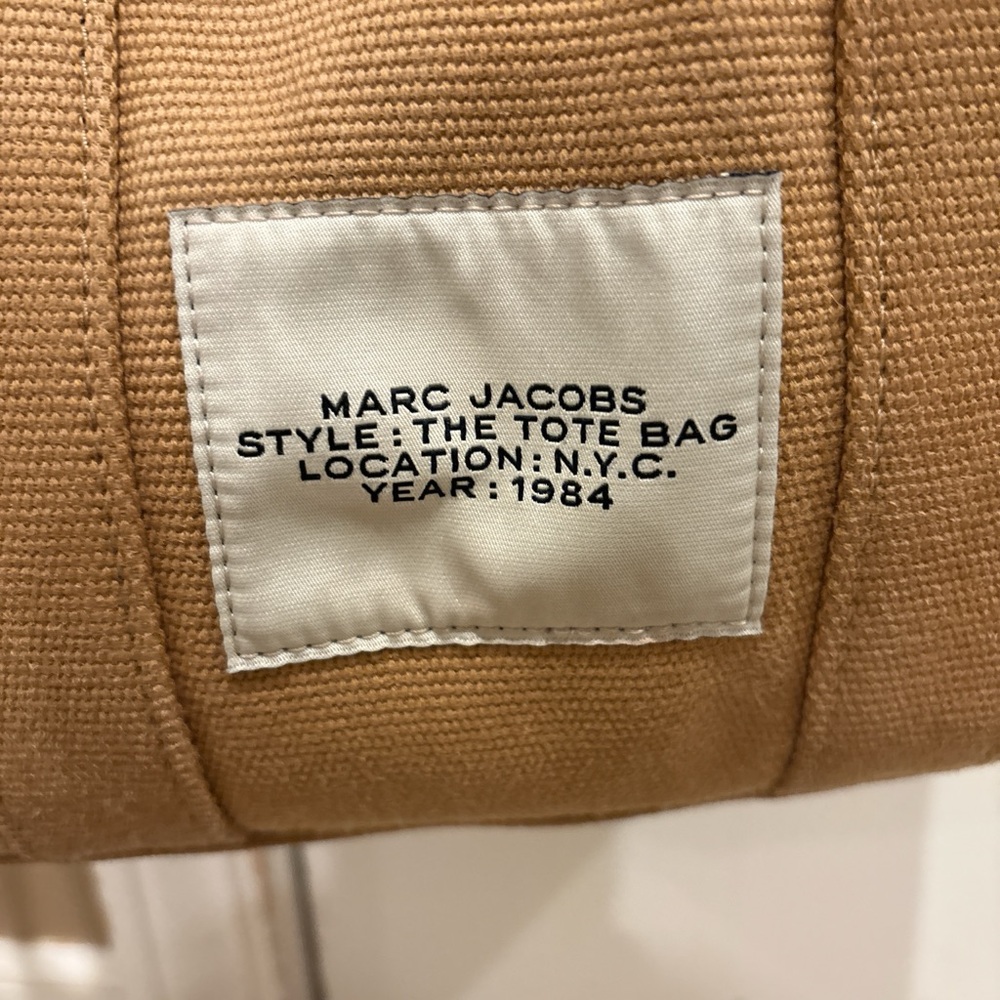 Marc Jacobs Tan Canvas Tote Bag - Picture 5 of 8